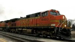 BNSF 6 Engine Stack Throttling Up La Plata, MO