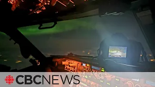 Pilot captures northern lights from the sky