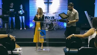 PASTOR RECEBE NOTÍCIA QUE VAI SER PAI! NO CULTO