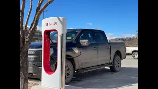 F150 Lightning: Using the Tesla Supercharger network is EASY!