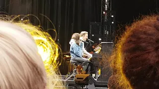 Alice Merton feat. Joris - Yellow (Coldplay) Cover live @ #HalleZusammen