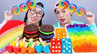 Sobremesa de bolo de chocolate comida arco-íris Mukbang DONA