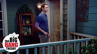 Howard's Mom is on the Toilet | The Big Bang Theory