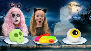 Halloween Candies Challenge with Gaby and Alex Family