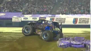 Monster Jam 2015 - Grave Digger vs Son uva Digger  -  Roll Over - by Madison May