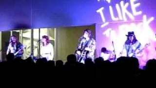 Grouplove "Close Your Eyes and Count to 10" live at The Hammer