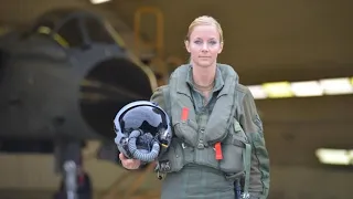 Kampfjet-Pilotin: Die einzige Frau fliegt Tornado in Deutschlands