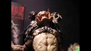 Sideshow : Bad Blood Predator Statue