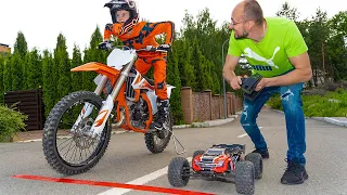 Игрушечная VS КТМ!!!Кто приедет ПЕРВЫМ???Toy car VS KTM !!! Who will come FIRST ???