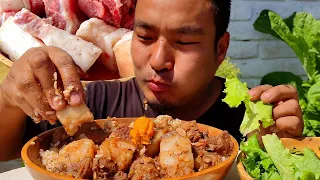 Pork curry recipe || How to cook and eat spicy pork in Northeast Naga style || kents vlog.