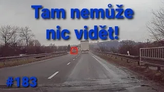 Nebezpečné předjíždění, smykem rovnou do křoví, klouže to jak sv*ně, atd. Dashcam kompilace #183