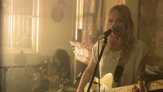 Lissie - When I'm Alone (Live)