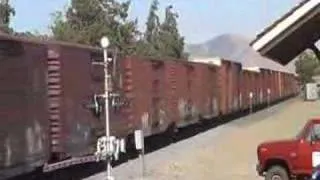 BNSF Boxcar Train - Tehachapi, California