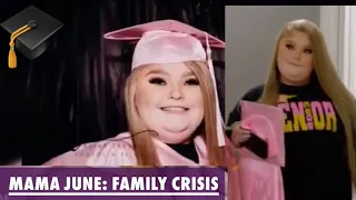 Alana is  ready for graduation pictures  😀🎓/ mama June: family crisis ￼￼