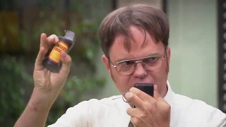 The Office (US) S09E10 Lice (Dwight bug bomb)