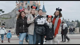 Kids United Nouvelle Génération : Une journée exceptionnelle à Disneyland® Paris