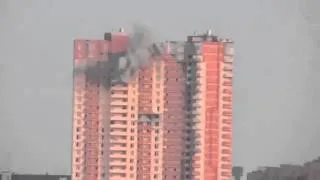 27.07.14 Lugansk. Shelling of residential houseЛуганск. Обстрел жилого дома