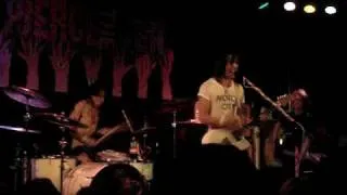Pierce The Veil - Currents Convulsive (Live)
