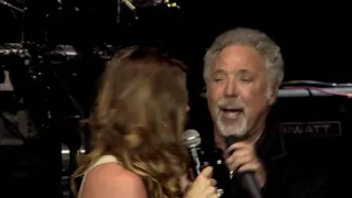 Joss Stone & Tom Jones - It's Your Thing (LIVE) (FULL HD 1080p)