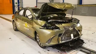 2019 Lexus ES - CRASH TEST (Very Safe Luxury Sedan)