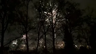 Oud en nieuw Almelo 2022 - 2023 vuurwerk 12 uur Ossenkoppelerhoek