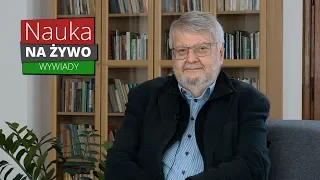 Czy efekty kwantowe są fundamentem rzeczywistości? Rozmowa z prof. Markiem Kusiem