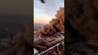 Крупный пожар произошел на химическом заводе в округе Ла Салл, штат Иллинойс, в окраине Чикаго, США.