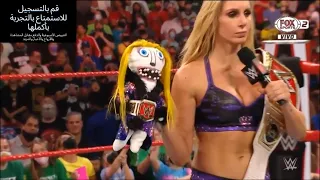 Alexa Bliss presenteia Charlotte Flair com sua versão Lilly - RAW 13/09/21