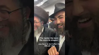 What’s your side curls routine? (Hasidic Jewish man)