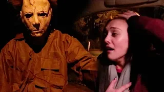 HALLOWEEN MICHAEL MYERS SCARE ON GIRLFRIEND!! (SHE CRIED)