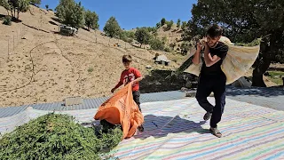 The lack of facilities in the village allows the neighbor to access the power cable of Babak's house