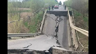 ОБВАЛИВСЯ МІСТ с.Гайок Кам’янка-Бузького району на автодорозі ЛЬВІВ-РАДЕХІВ-ЛУЦЬК річка західний буг