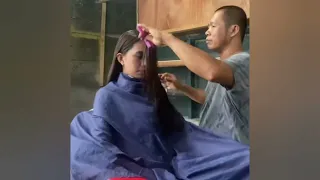 Nyesek baget cewek cantik mencukur rambut panjangnya di barbershop