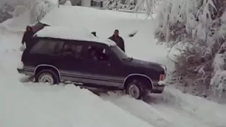 cars stuck on snow 2013