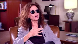 Domingo Espetacular conversa com Gigliola Cinquetti, de volta ao Brasil após 40 anos