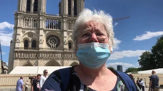 Der Vorplatz von Notre-Dame in Paris ist wieder offen - ein Jahr nach dem Brand
