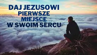 To ON, JEZUS z Nazaretu zniżył się, aby nas wywyższyć  Uczynił to z Miłości.