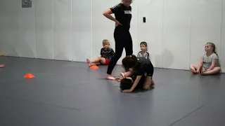 Aurelie vs Zack Jiujitsu 4-7 ans