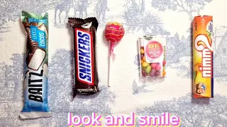 Satisfying video ASMR/lollipops candy/relaxing video/opening candy.
