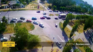 ДТП (авария г. Волжский) ул. Карбышева - бульвар Профсоюзов 30-07-2020 16-28