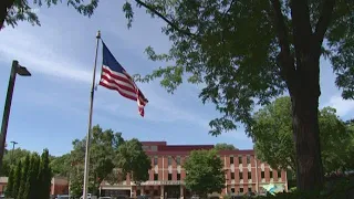 St. Louis Park City Council will no longer say the pledge of allegiance at public meetings