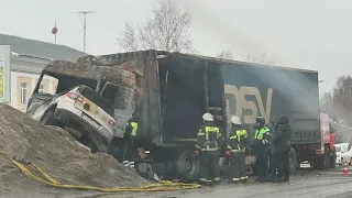 15.03.2024г - «Сгорел после лобового с фурой». Водитель "Тигуана" погиб в ДТП в Тульской области.