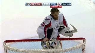 Gotta See It: Holtby’s mask breaks, can’t get stoppage in play