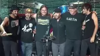 Neil Young + Promise of the Real take a bow at Farm Aid 2016