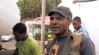 Trucks and men - Réunion / Cape Verde: the roads with a thousand bends