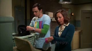 Learn English with Big Bang Theory - Sheldons Mother Visits