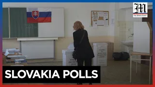 Slovaks vote in tight polls