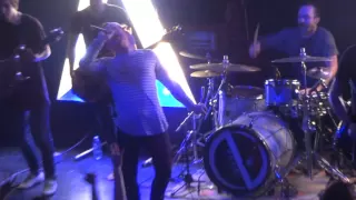 Slaves - My Soul Is Empty And Full Of White Girls ( Jonny Craig Jumps off balcony into crowd)