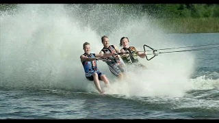 Varatti Boats - Barefoot Off Bridge