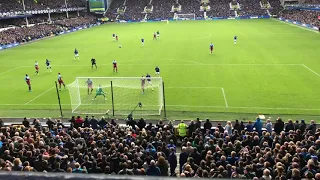 How the fuck did that stay out. West Ham Nearly Score an Own Goal.